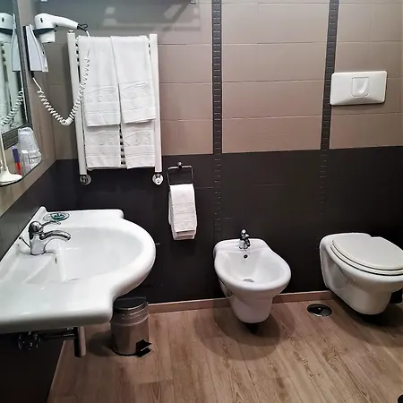 Andris Hotel