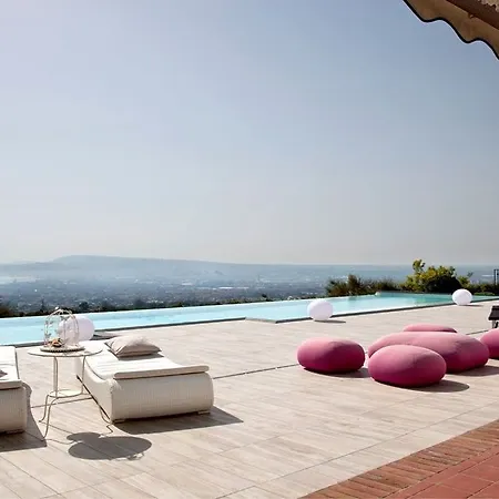 Andris Hotel 3*