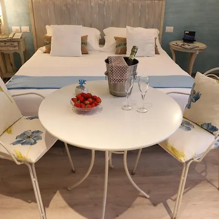 Andris Hotel 3*