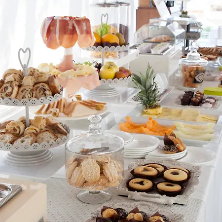 Andris Отель 3*