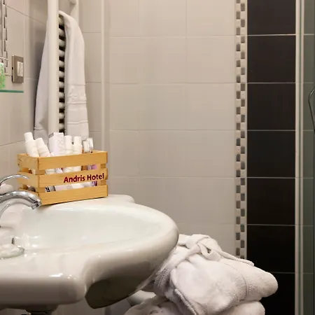 호텔 Andris