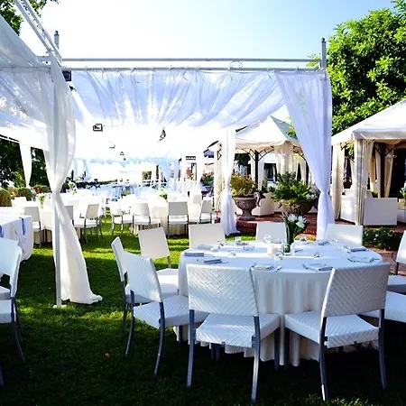 Отель Andris Эрколано