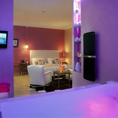 Отель Andris 3*