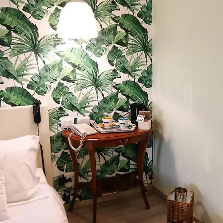 Andris Отель Эрколано