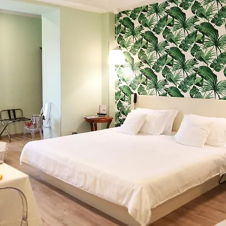 Отель Andris Эрколано