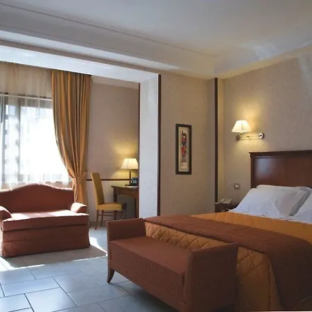 Отель Andris 3*