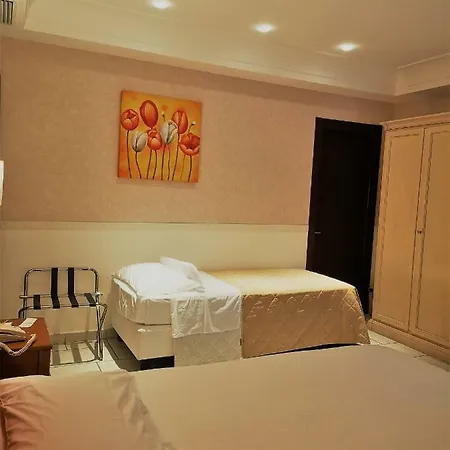 Andris Hotel